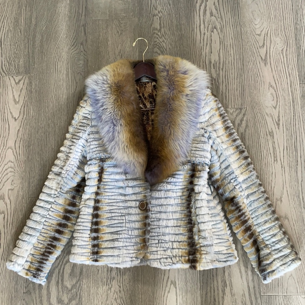 Never worn, beautiful coat